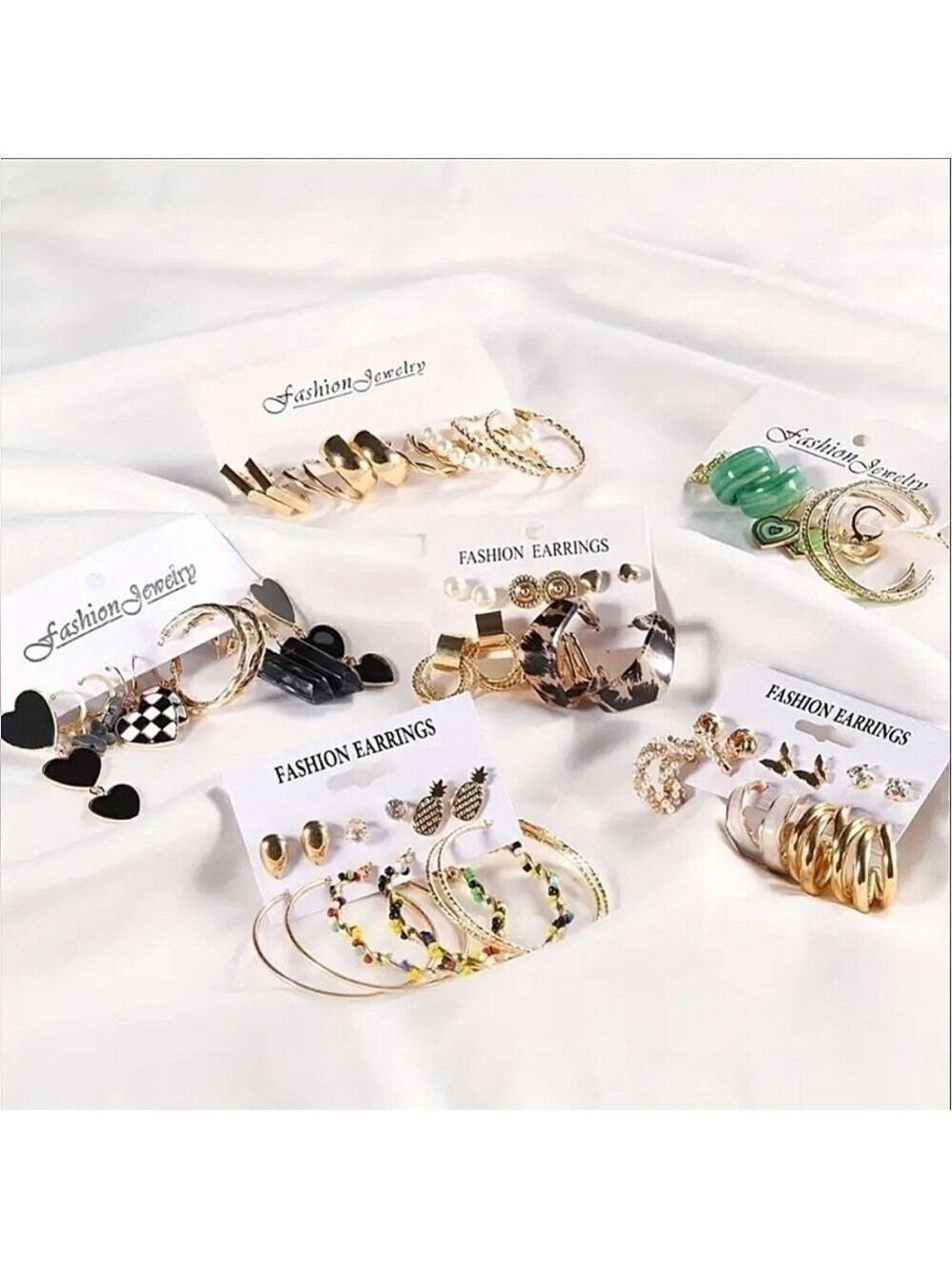 5/$20!! Fashion earrings set! (2 sets left!)